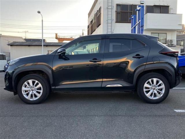 ヤリスクロス ハイブリッドＧ　新品タイヤ／保証書／ディスプレイオーディオ／トヨタセーフティセンス／車線逸脱防止支援システム／Ｂｌｕｅｔｏｏｔｈ接続／ＥＴＣ／ＥＢＤ付ＡＢＳ／横滑り防止装置／アイドリングストップ／クルーズコントロール（2枚目）