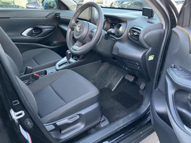 ヤリスクロス ハイブリッドＧ　新品タイヤ／保証書／ディスプレイオーディオ／トヨタセーフティセンス／車線逸脱防止支援システム／Ｂｌｕｅｔｏｏｔｈ接続／ＥＴＣ／ＥＢＤ付ＡＢＳ／横滑り防止装置／アイドリングストップ／クルーズコントロール（5枚目）