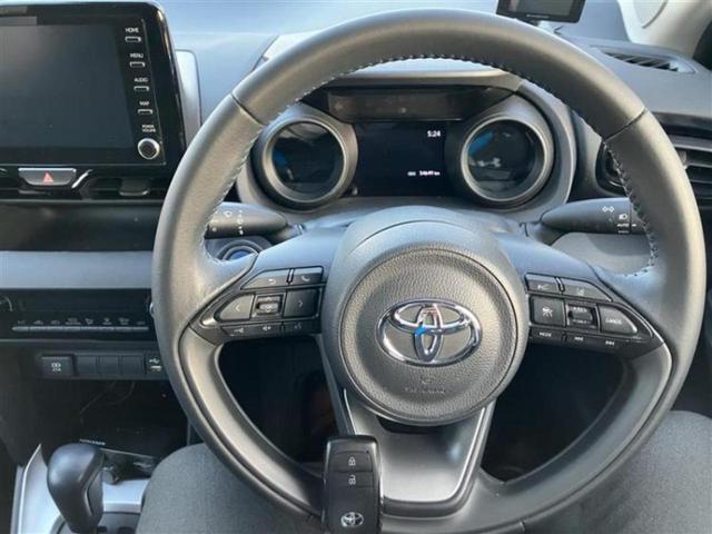 ヤリスクロス ハイブリッドＧ　新品タイヤ／保証書／ディスプレイオーディオ／トヨタセーフティセンス／車線逸脱防止支援システム／Ｂｌｕｅｔｏｏｔｈ接続／ＥＴＣ／ＥＢＤ付ＡＢＳ／横滑り防止装置／アイドリングストップ／クルーズコントロール（12枚目）