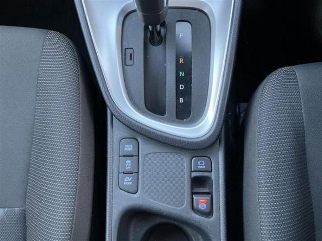 ヤリスクロス ハイブリッドＧ　新品タイヤ／保証書／ディスプレイオーディオ／トヨタセーフティセンス／車線逸脱防止支援システム／Ｂｌｕｅｔｏｏｔｈ接続／ＥＴＣ／ＥＢＤ付ＡＢＳ／横滑り防止装置／アイドリングストップ／クルーズコントロール（17枚目）