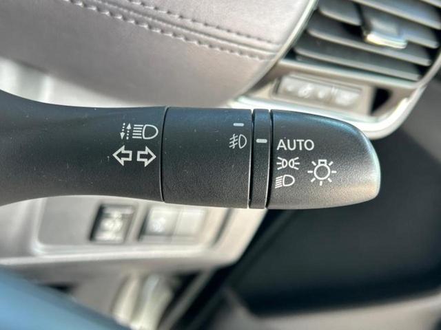 セレナ ハイウェイスター　新品タイヤ／保証書／社外　ＳＤナビ／衝突安全装置／電動スライドドア／車線逸脱防止支援システム／Ｂｌｕｅｔｏｏｔｈ接続／ＥＢＤ付ＡＢＳ／横滑り防止装置／アイドリングストップ／フルセグＴＶ　ワンオーナー（15枚目）