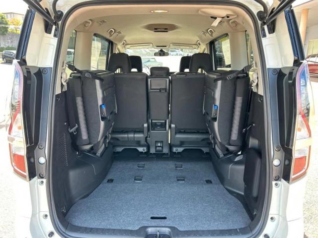 セレナ ハイウェイスター　新品タイヤ／保証書／社外　ＳＤナビ／衝突安全装置／電動スライドドア／車線逸脱防止支援システム／Ｂｌｕｅｔｏｏｔｈ接続／ＥＢＤ付ＡＢＳ／横滑り防止装置／アイドリングストップ／フルセグＴＶ　ワンオーナー（21枚目）