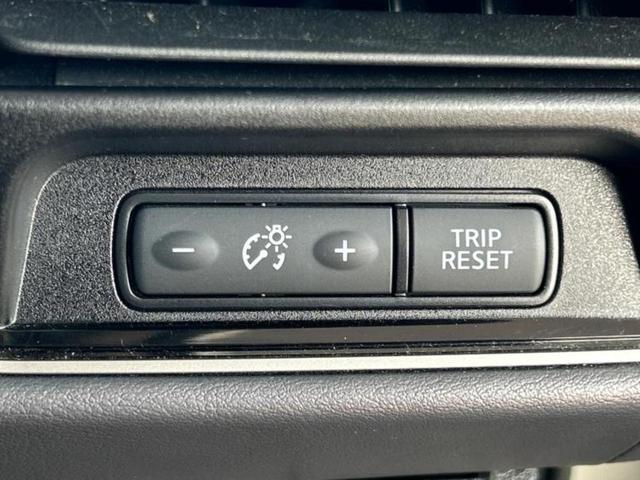 セレナ ハイウェイスター　新品タイヤ／保証書／社外　ＳＤナビ／衝突安全装置／電動スライドドア／車線逸脱防止支援システム／Ｂｌｕｅｔｏｏｔｈ接続／ＥＢＤ付ＡＢＳ／横滑り防止装置／アイドリングストップ／フルセグＴＶ　ワンオーナー（29枚目）