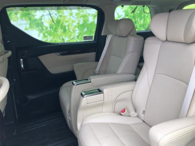 アルファードハイブリッド ４ＷＤハイブリッドＧ　Ｆパッケージ　サンルーフ／ＪＢＬ／保証書／純正　ＳＤナビ／トヨタセーフティセンス／両側電動スライドドア／シートヒーター　前席／車線逸脱防止支援システム／シート　フルレザー／電動バックドア／ドライブレコーダー　前後（8枚目）