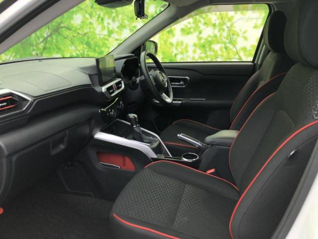 ライズ Ｚ　純正エアロ／ディスプレイオーディオ／トヨタセーフティセンス／シートヒーター／パノラミックビューモニター／車線逸脱防止支援システム／ヘッドランプ　ＬＥＤ／Ｂｌｕｅｔｏｏｔｈ接続／ＥＴＣ　全周囲カメラ（6枚目）