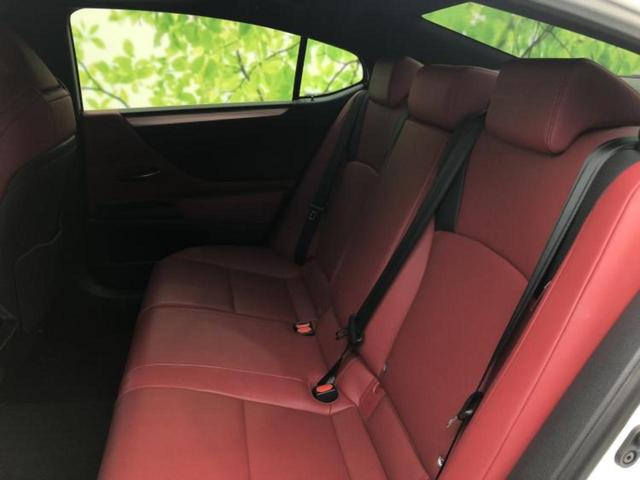 ＥＳ ＥＳ３００ｈ　Ｆスポーツ　新品タイヤ／サンルーフ／保証書／純正　１１．６インチ　ＳＤナビ／デジタルインナーミラー／衝突安全装置／シートヒーター／車線逸脱防止支援システム／シート　フルレザー／ヘッドランプ　ＬＥＤ　革シート（8枚目）