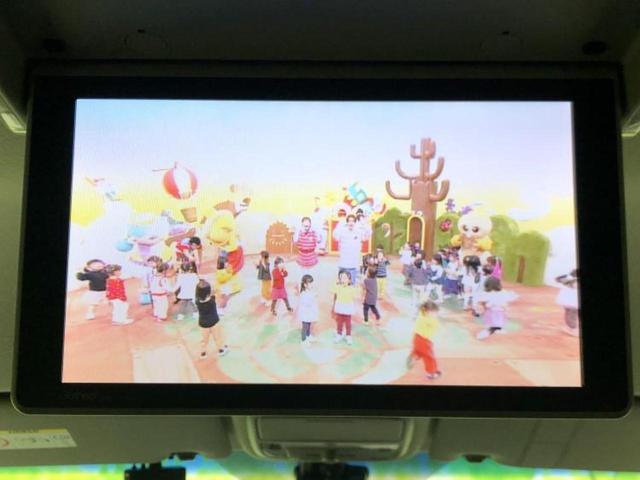 ステップワゴンスパーダ スパーダクールスピリットアドバンスＰベータ　新品タイヤ／純正　ＳＤナビ／フリップダウンモニター　純正　１１インチ／ホンダセンシング／両側電動スライドドア／シートヒーター／車線逸脱防止支援システム／シート　ハーフレザー　衝突被害軽減システム（12枚目）