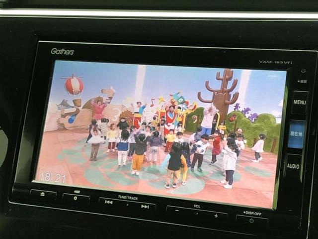 ステップワゴンスパーダ スパーダクールスピリットアドバンスＰベータ　新品タイヤ／純正　ＳＤナビ／フリップダウンモニター　純正　１１インチ／ホンダセンシング／両側電動スライドドア／シートヒーター／車線逸脱防止支援システム／シート　ハーフレザー　衝突被害軽減システム（13枚目）