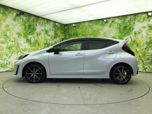 アクア ＧＲスポーツ　保証書／ディスプレイオーディオ＋ナビ１０インチ／トヨタセーフティセンス／シートヒーター　前席／全方位モニター／車線逸脱防止支援システム／シート　ハーフレザー／ドライブレコーダー　前後　全周囲カメラ（2枚目）