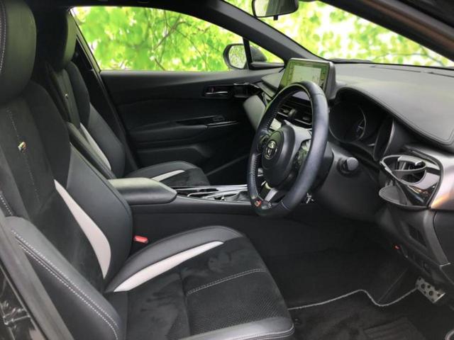 Ｃ－ＨＲ Ｓ　ＧＲスポーツ　新品タイヤ／ディスプレイオーディオ８インチ／トヨタセーフティセンス／車線逸脱防止支援システム／シート　ハーフレザー／ドライブレコーダー　前後／ヘッドランプ　ＬＥＤ／Ｂｌｕｅｔｏｏｔｈ接続　バックカメラ（4枚目）