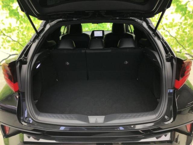 Ｃ－ＨＲ Ｓ　ＧＲスポーツ　新品タイヤ／ディスプレイオーディオ８インチ／トヨタセーフティセンス／車線逸脱防止支援システム／シート　ハーフレザー／ドライブレコーダー　前後／ヘッドランプ　ＬＥＤ／Ｂｌｕｅｔｏｏｔｈ接続　バックカメラ（8枚目）