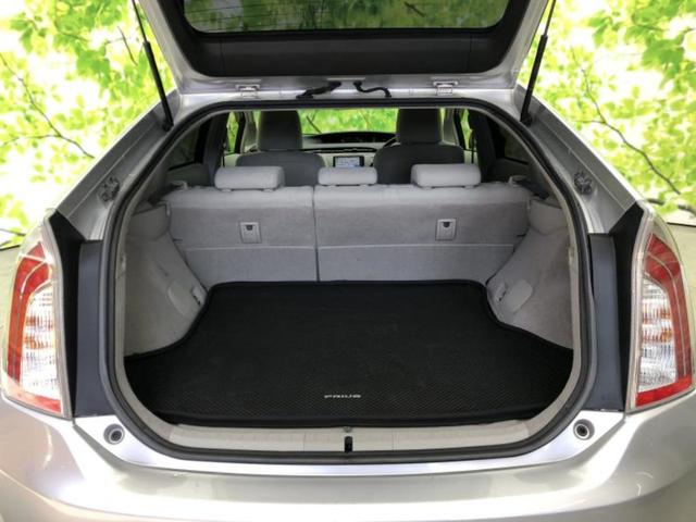 プリウス Ｓツーリングセレクション　新品タイヤ／純正　ＳＤナビ／ヘッドランプ　ＨＩＤ／Ｂｌｕｅｔｏｏｔｈ接続／ＥＴＣ／ＥＢＤ付ＡＢＳ／横滑り防止装置／アイドリングストップ／バックモニター／ワンセグＴＶ／エアバッグ　運転席　バックカメラ（8枚目）