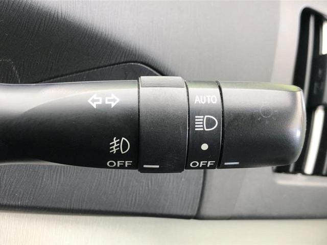 プリウス Ｓツーリングセレクション　新品タイヤ／純正　ＳＤナビ／ヘッドランプ　ＨＩＤ／Ｂｌｕｅｔｏｏｔｈ接続／ＥＴＣ／ＥＢＤ付ＡＢＳ／横滑り防止装置／アイドリングストップ／バックモニター／ワンセグＴＶ／エアバッグ　運転席　バックカメラ（15枚目）