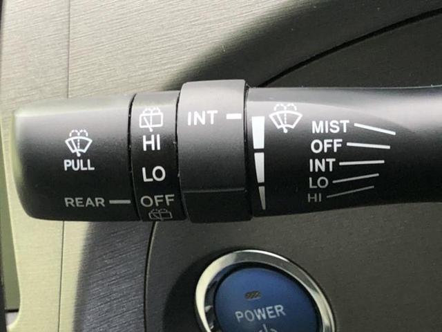 プリウス Ｓツーリングセレクション　新品タイヤ／純正　ＳＤナビ／ヘッドランプ　ＨＩＤ／Ｂｌｕｅｔｏｏｔｈ接続／ＥＴＣ／ＥＢＤ付ＡＢＳ／横滑り防止装置／アイドリングストップ／バックモニター／ワンセグＴＶ／エアバッグ　運転席　バックカメラ（16枚目）