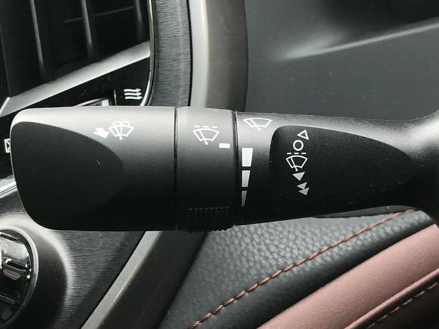 クラウン アスリートS エアロ/保証書/純正 8インチ SDナビ/ヘッドランプ LED/ETC/EBD付ABS/横滑り防止装置/バックモニター/フルセグTV/DVD/エアバッグ 運転席/エアバッグ 助手席/MTモード付き(17枚目)