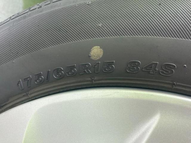 アクア Sスタイルブラック ★★★新品タイヤ/純正 SDナビ/トヨタセーフティセンス/車線逸脱防止支援システム/ドライブレコーダー 純正/Bluetooth接続/ETC/EBD付ABS/横滑り防止装置/アイドリングストップ(59枚目)