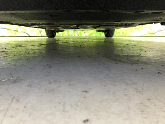 フリード Ｇブラックスタイル　新品タイヤ／保証書／純正　９インチ　ＳＤナビ／フリップダウンモニター　純正　１２．８インチ／ホンダセンシング／両側電動スライドドア／シートヒーター　前席／車線逸脱防止支援システム　衝突被害軽減システム（34枚目）