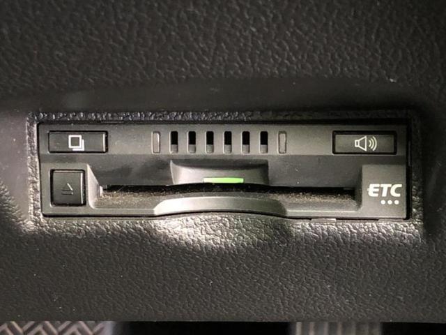 プリウス Ｓツーリングセレクション　新品タイヤ／保証書／純正　９インチ　ＳＤナビ／トヨタセーフティセンス／シートヒーター／車線逸脱防止支援システム／シート　合皮／ヘッドランプ　ＨＩＤ／Ｂｌｕｅｔｏｏｔｈ接続／ＥＴＣ／ＥＢＤ付ＡＢＳ（24枚目）