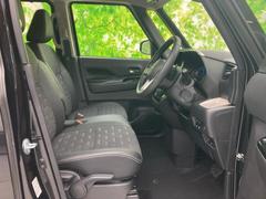 「この車の写真をもっと見たい」「状態が気になる」「この装備はついている？」どんな小さな疑問でもお気軽にお問い合わせください！ 4