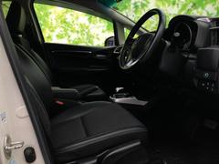 「この車の写真をもっと見たい」「状態が気になる」「この装備はついている？」どんな小さな疑問でもお気軽にお問い合わせください！ 4