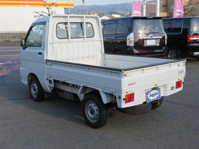 スペシャル 4WD 5速マニュアル車 車検32年2月(5枚目)