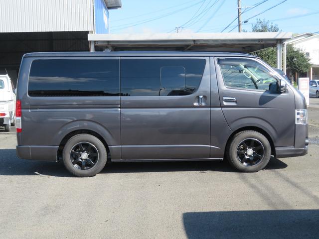 レジアスエースバン スーパーＧＬ　ダークプライム　荷室フローリング　リアモニター　ＥＴＣ　スマートキー（4枚目）