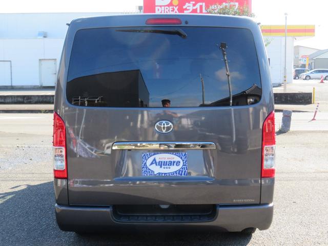 レジアスエースバン スーパーＧＬ　ダークプライム　荷室フローリング　リアモニター　ＥＴＣ　スマートキー（6枚目）