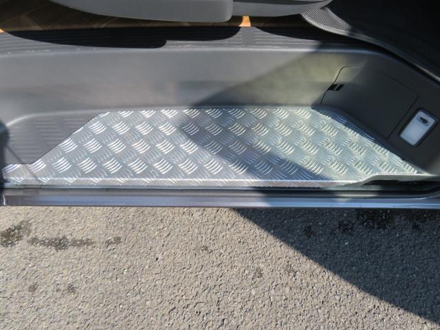 レジアスエースバン スーパーＧＬ　ダークプライム　荷室フローリング　リアモニター　ＥＴＣ　スマートキー（32枚目）