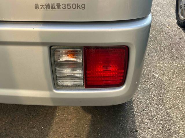 エブリイ PAリミテッド 両側スライドドア 箱バン キーレスエントリー 5速マニュアル ABS 衝突安全ボディ エアコン パワーステアリング 積載量350kg(18枚目)