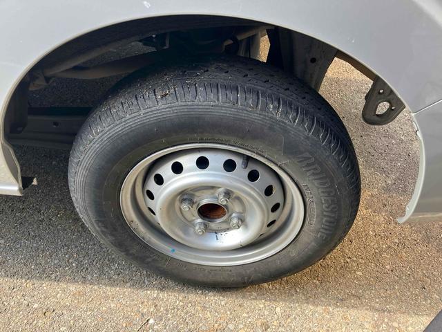 エブリイ PAリミテッド 両側スライドドア 箱バン キーレスエントリー 5速マニュアル ABS 衝突安全ボディ エアコン パワーステアリング 積載量350kg(25枚目)