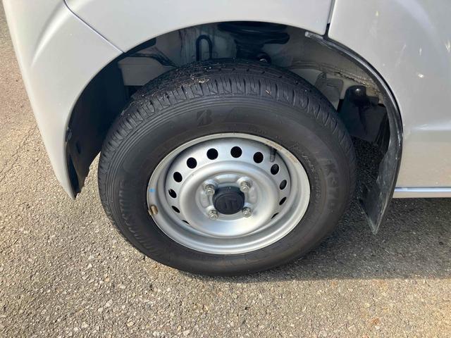 エブリイ PAリミテッド 両側スライドドア 箱バン キーレスエントリー 5速マニュアル ABS 衝突安全ボディ エアコン パワーステアリング 積載量350kg(26枚目)