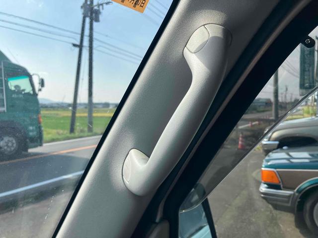 エブリイ PAリミテッド 両側スライドドア 箱バン キーレスエントリー 5速マニュアル ABS 衝突安全ボディ エアコン パワーステアリング 積載量350kg(42枚目)