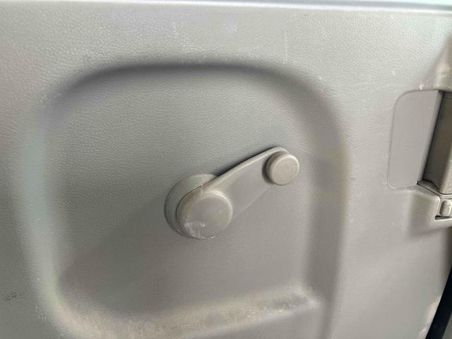 エブリイ PAリミテッド 両側スライドドア 箱バン キーレスエントリー 5速マニュアル ABS 衝突安全ボディ エアコン パワーステアリング 積載量350kg(61枚目)