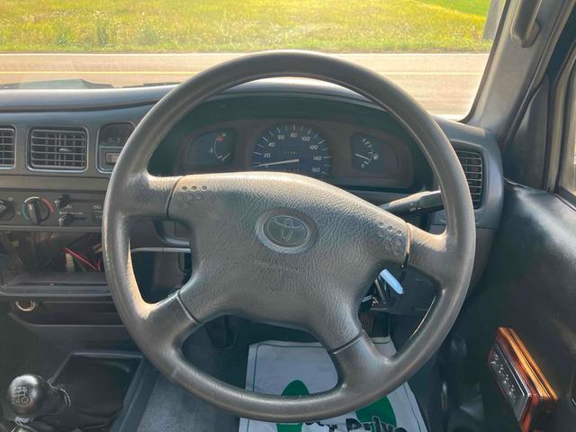 自ら操るハンドル!ドライバーの生命線です。お客様の目で実際にご確認ください。