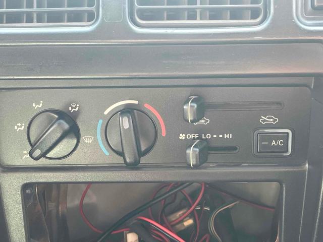 気温に合わせて直感的に操作することで、車内をいつでも快適に保てます。