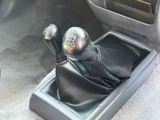 発進時や後退時に必ず操作するレバーです。操作のしやすさが肝になってきます。ぜひ一度体感してください。