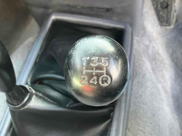 発進時や後退時に必ず操作するレバーです。操作のしやすさが肝になってきます。ぜひ一度体感してください。