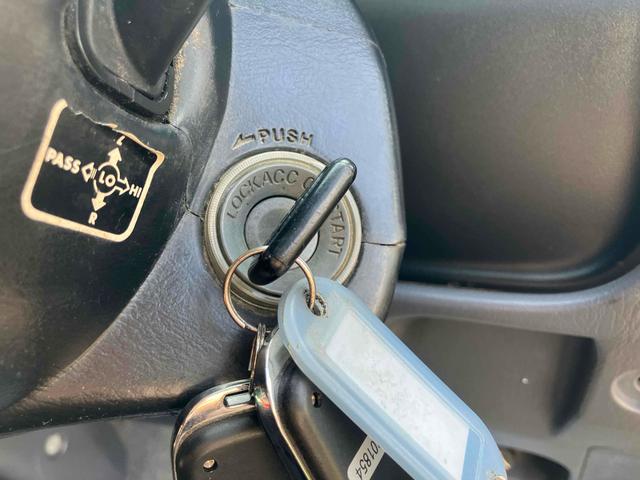 ご覧いただきありがとうございます♪気になったお車がありましたらお気軽にお電話をください♪