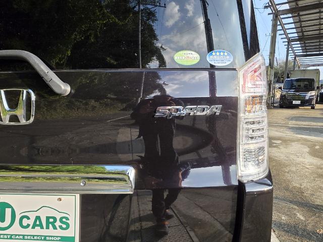 ステップワゴンスパーダ Z ドライブレコーダー ETC バックカメラ TV 両側電動スライドドア HID スマートキー 電動格納ミラー 後席モニター 3列シート ウォークスルー CVT アルミホイール 盗難防止システム(20枚目)