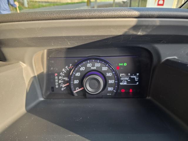 ステップワゴンスパーダ Z ドライブレコーダー ETC バックカメラ TV 両側電動スライドドア HID スマートキー 電動格納ミラー 後席モニター 3列シート ウォークスルー CVT アルミホイール 盗難防止システム(34枚目)