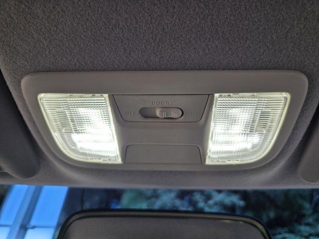 ステップワゴンスパーダ Z ドライブレコーダー ETC バックカメラ TV 両側電動スライドドア HID スマートキー 電動格納ミラー 後席モニター 3列シート ウォークスルー CVT アルミホイール 盗難防止システム(38枚目)