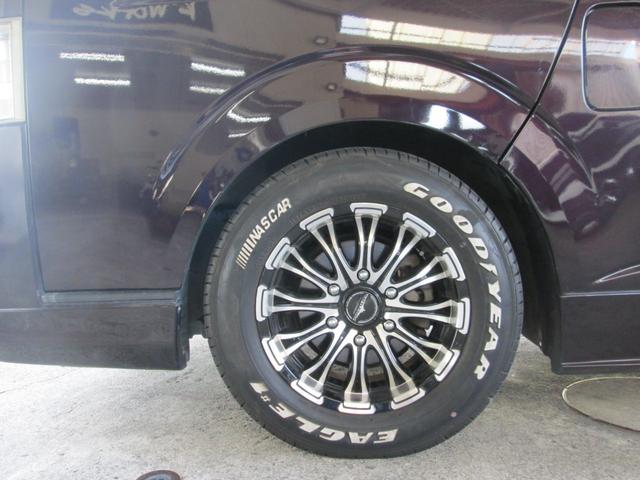 ハイエースバン スーパーＧＬ　ダークプライム　ハーフフルエアロ・３．０ＤＩＣターボ・ローダウン・純正ＬＥＤヘッドライト・レザー調シートカバー・プッシュスタート・スマートキー・バックカメラ・社外１６インチアルミ・アルパインナビ／フルセグＴＶ（6枚目）