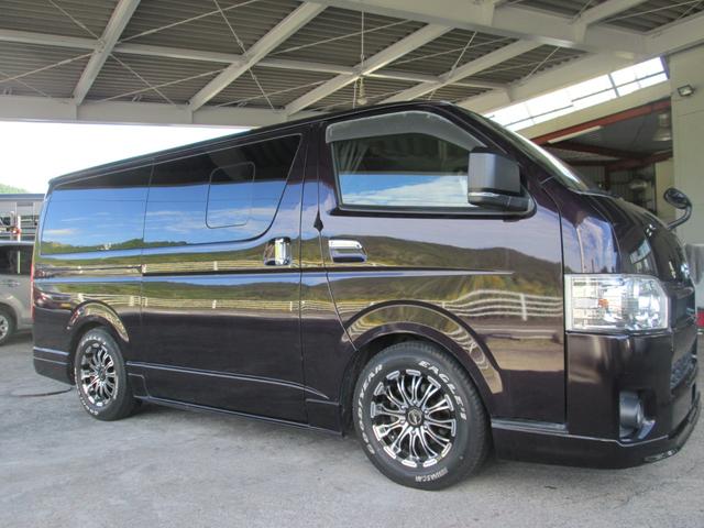 ハイエースバン スーパーＧＬ　ダークプライム　ハーフフルエアロ・３．０ＤＩＣターボ・ローダウン・純正ＬＥＤヘッドライト・レザー調シートカバー・プッシュスタート・スマートキー・バックカメラ・社外１６インチアルミ・アルパインナビ／フルセグＴＶ（16枚目）