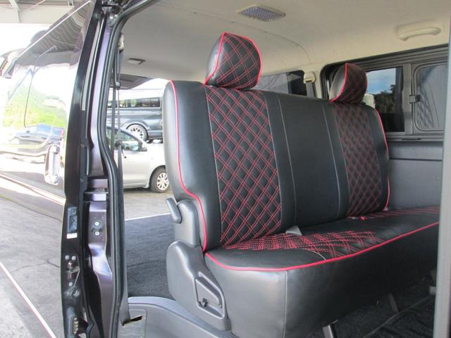 ハイエースバン スーパーＧＬ　ダークプライム　ハーフフルエアロ・３．０ＤＩＣターボ・ローダウン・純正ＬＥＤヘッドライト・レザー調シートカバー・プッシュスタート・スマートキー・バックカメラ・社外１６インチアルミ・アルパインナビ／フルセグＴＶ（21枚目）