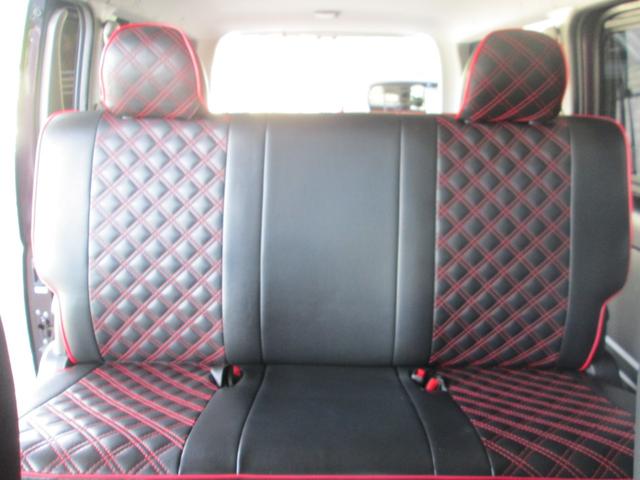 ハイエースバン スーパーＧＬ　ダークプライム　ハーフフルエアロ・３．０ＤＩＣターボ・ローダウン・純正ＬＥＤヘッドライト・レザー調シートカバー・プッシュスタート・スマートキー・バックカメラ・社外１６インチアルミ・アルパインナビ／フルセグＴＶ（22枚目）