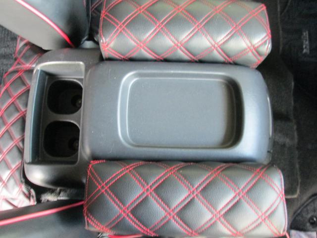 ハイエースバン スーパーＧＬ　ダークプライム　ハーフフルエアロ・３．０ＤＩＣターボ・ローダウン・純正ＬＥＤヘッドライト・レザー調シートカバー・プッシュスタート・スマートキー・バックカメラ・社外１６インチアルミ・アルパインナビ／フルセグＴＶ（23枚目）