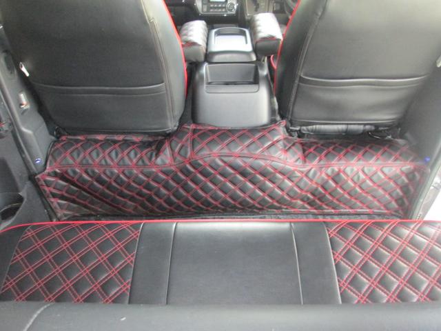 ハイエースバン スーパーＧＬ　ダークプライム　ハーフフルエアロ・３．０ＤＩＣターボ・ローダウン・純正ＬＥＤヘッドライト・レザー調シートカバー・プッシュスタート・スマートキー・バックカメラ・社外１６インチアルミ・アルパインナビ／フルセグＴＶ（28枚目）