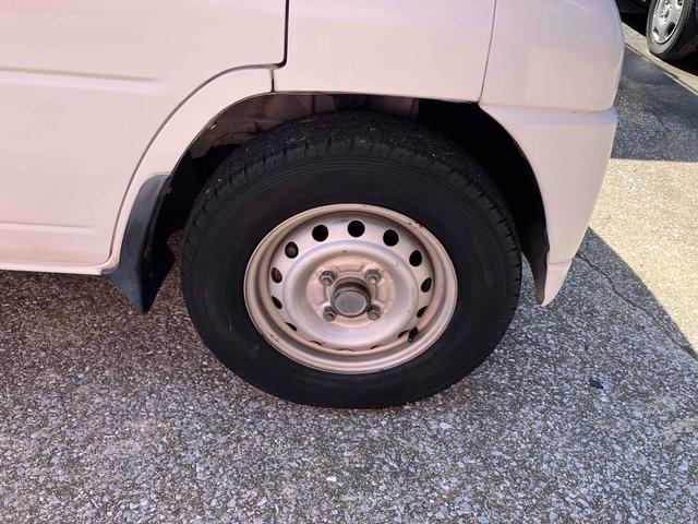 クリッパートラック  軽トラック MT エアコン 運転席エアバッグ(13枚目)