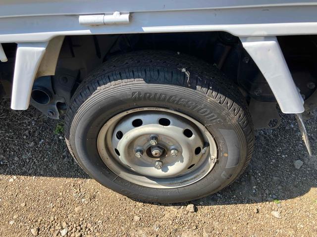 サンバートラック 　４ＷＤ　軽トラック　ＭＴ　エアコン　運転席エアバッグ（27枚目）