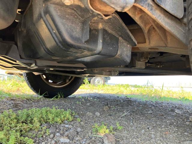 サンバートラック 　４ＷＤ　軽トラック　ＭＴ　エアコン　運転席エアバッグ（29枚目）